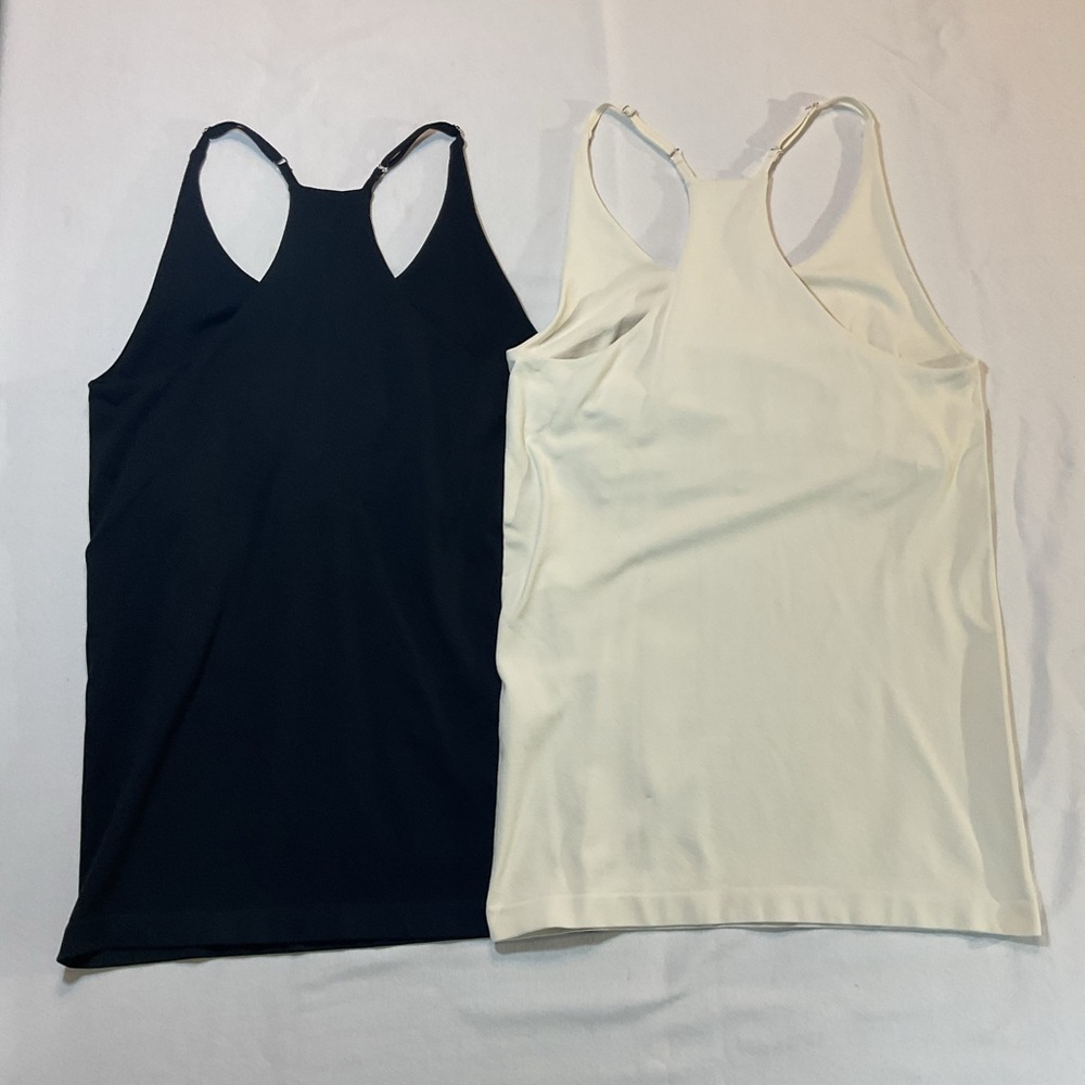 BKE Core (2x Bundle) Womens 1 Black & 1 White Spagetti Strap Tank, Size Small - Picture 9 of 9